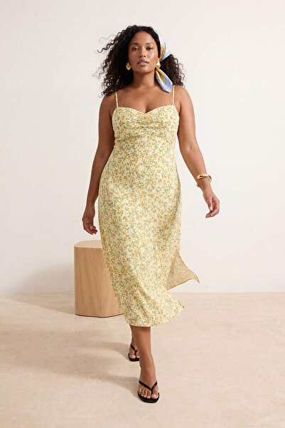 Trendyol Curve Κίτρινο φλοράλ μίντι φόρεμα Υφαντό σε μεγάλο μέγεθος TBBSS26AH...