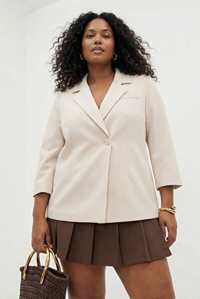 Trendyol Curve Off-White figurbetonte, gewebte, gefütterte, wattierte Blazerj...