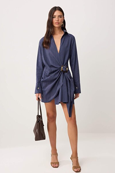 Συλλογή Trendyol Μπλε ναυτικό με λεπτομέρεια αξεσουάρ, κοντό/μίνι υφαντό φόρε...