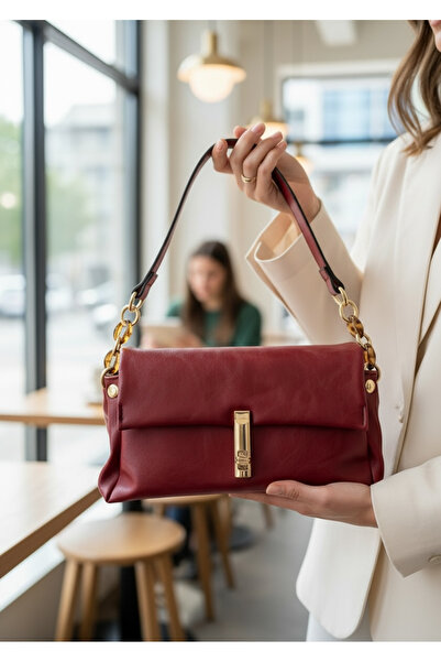 LYRA Bags & Accessories حقيبة كروس نسائية من LYRA باللون الأحمر الداكن، حقيبة...