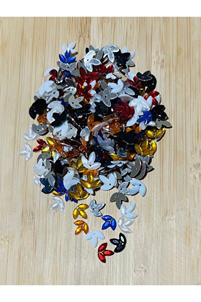 Öztürk Τριφύλλι Τριφύλλι. Πλαστικές παγιέτες με βελονάκι, βραδινό φόρεμα και ...