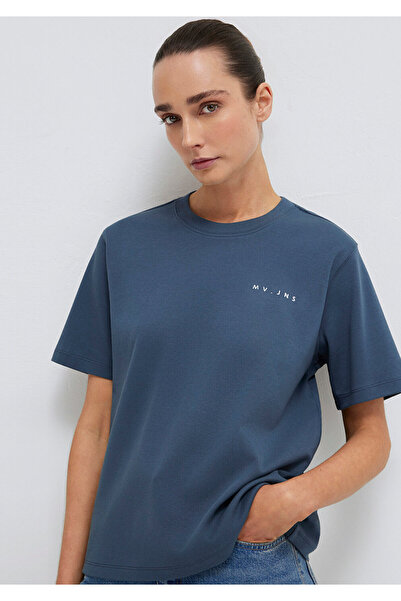 Mavi MV bedrucktes Interlock-T-Shirt in Marineblau, reguläre Passform / norma...