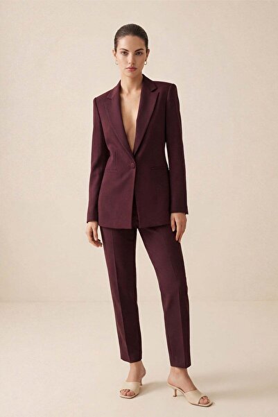 Setre Bordo Tek Düğme Detaylı Ceket, Cep Detaylı Dar Kalıp Pantolonlu Takım