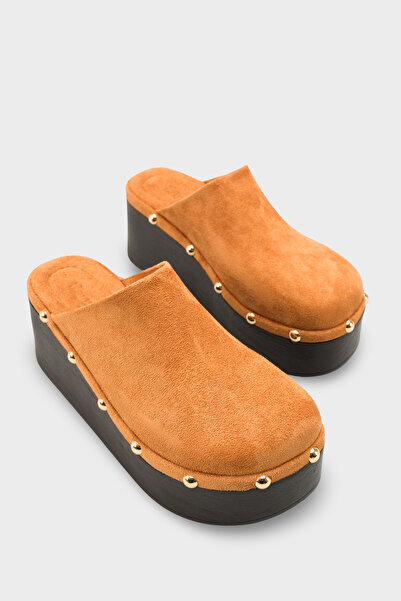 Capone Outfitters Γυναικείες παντόφλες Sabo με κλειστή μύτη και τακούνι Marlane