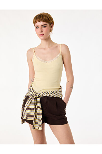 Koton Lace Detailed V-Neck Sleeveless Cotton Undershirt