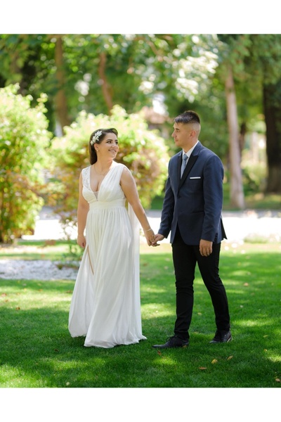 Atmosphere Fashion Rochie lungă din tul alb și dantelă
