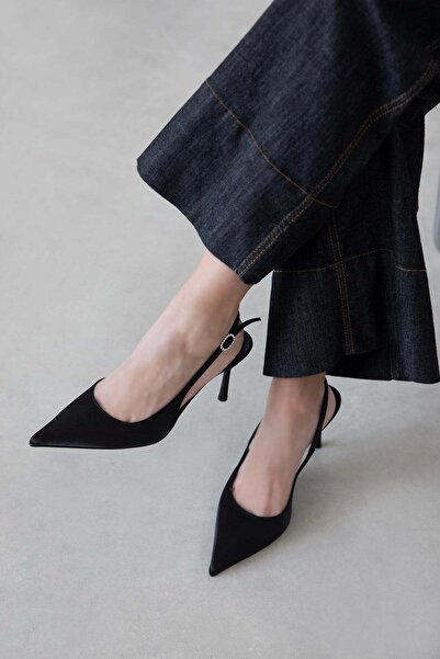 STRASWANS Γυναικεία σατέν παπούτσια με τακούνι Elsa, μαύρα