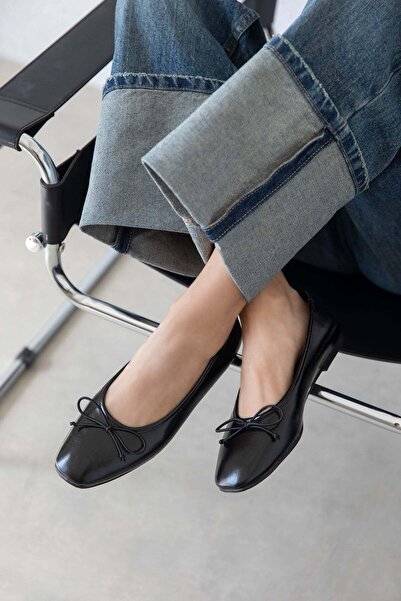 STRASWANS Γυναικεία μπαλαρίνα Galo με λεπτομέρεια με φιόγκο, δερμάτινη μπαλαρ...