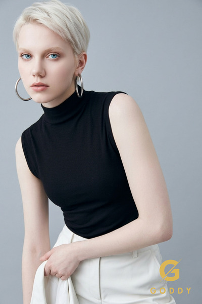 Goddy Γυναικείο μαύρο αμάνικο κορμάκι μισό λαιμό