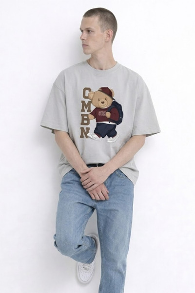 MATERIAL Ανδρικό μπλουζάκι με λαιμόκοψη ποδηλάτου και στάμπα αρκουδάκι σε γκρ...