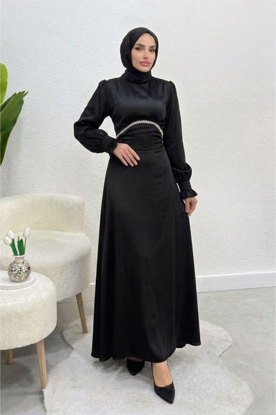 Tesettür Diyarı Βραδινό Φόρεμα Τεσεττούρ με Σατέν Βολάν και Πέτρες στα Μανίκι...