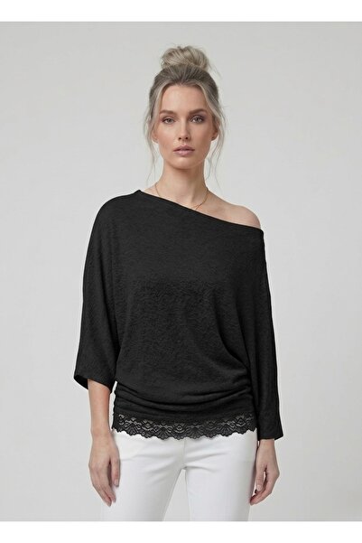 Neden Tekstil Ασύμμετρη μαύρη μπλούζα με έναν ώμο και λεπτομέρεια από δαντέλα