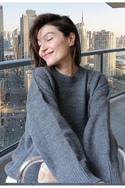 Butik Una Fiaba-Anthracite Plain Γυναικείο πλεκτό πουλόβερ με λαιμόκοψη overs...