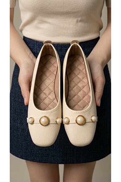 Beyond Γυναικείες δερμάτινες μπαλαρίνες σε μπεζ απόχρωση με λεπτομέρειες από ...