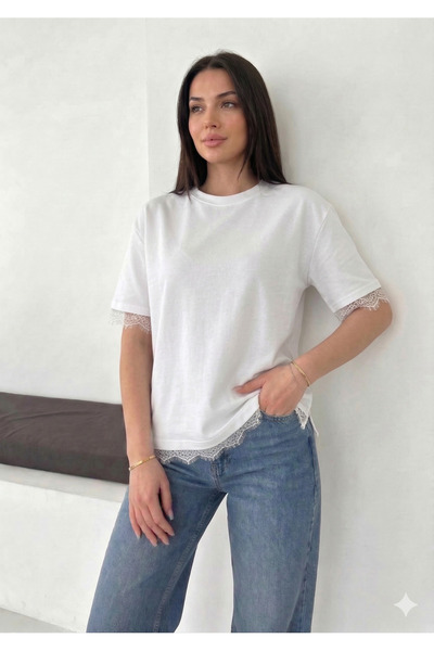 FOORS Γυναικείο μπλουζάκι με δαντέλα και λεπτομέρειες, με λαιμόκοψη ποδηλάτου...