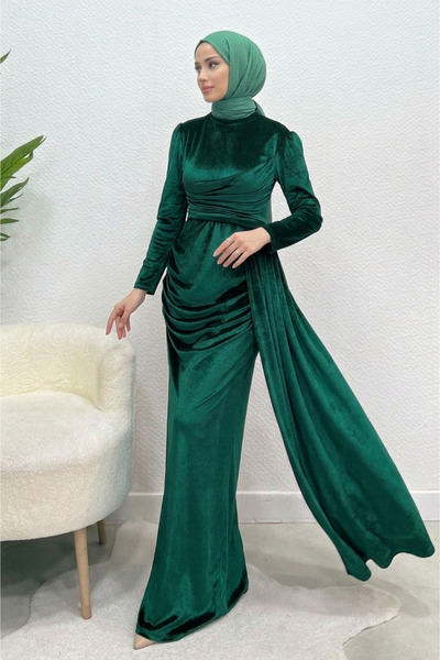Tesettür Diyarı Βραδινό φόρεμα με βελούδινο ύφασμα και χιτζάμπ της μάρκας Sel...