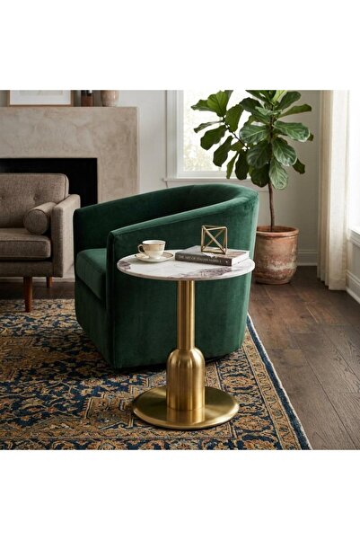 DEC4 He Served His Single Role with a Luxurious Design and a Colorful Appeara...