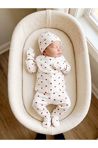 100% Cotton Newborn Baby Hospital Pack with 5 Red Hearts