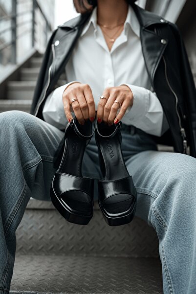 DİVOLYA June Μαύρο λουστρίνι με ζάρωμα (τακούνι 9 εκ.) Παπούτσια casual με τα...