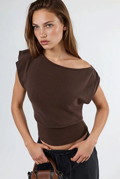 Hiccup Μπλούζα με λαιμόκοψη καγιάκ και τελείωμα σε σχήμα κάρπας BUSEM