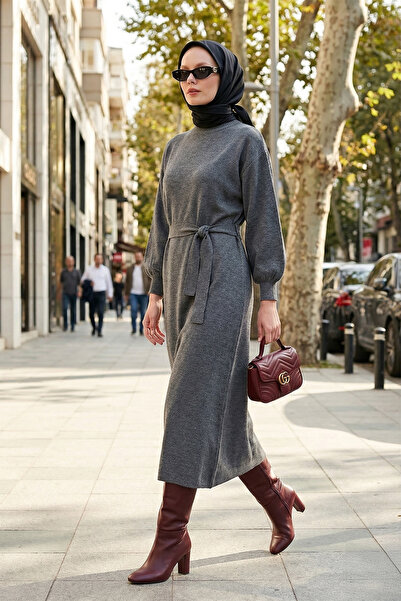 Lela Σεμνό Πλεκτό Φόρεμα με Χαλαρή Εφαρμογή και Λαιμόκοψη Ποδηλάτου 4616198