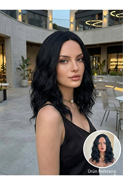 Wavy Rivetless Short Wig