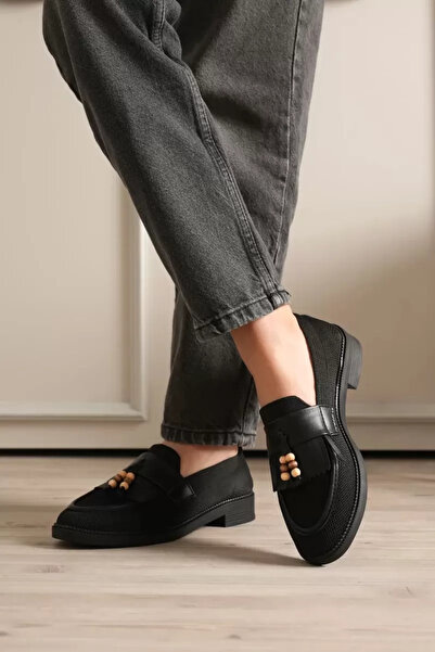 Belinora Γυναικεία παπούτσια casual με μαύρες φούντες TR30MS01A