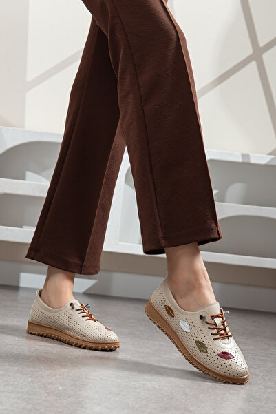 guijarro Εσωτερική επένδυση από γνήσιο δέρμα με λεπτομέρεια από φύλλα, εξαιρε...