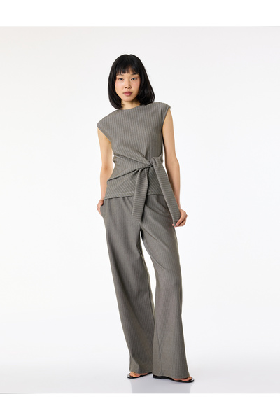 Koton Ριγέ Αμάνικη Μπλούζα με Λεπτομέρεια Δεσίματος