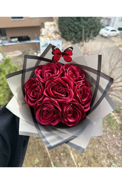 BUKET DÜNYASI ANNELER GÜNÜ 7'li Solmayan Gül Buketi Bordo Gül Dışı Siyah