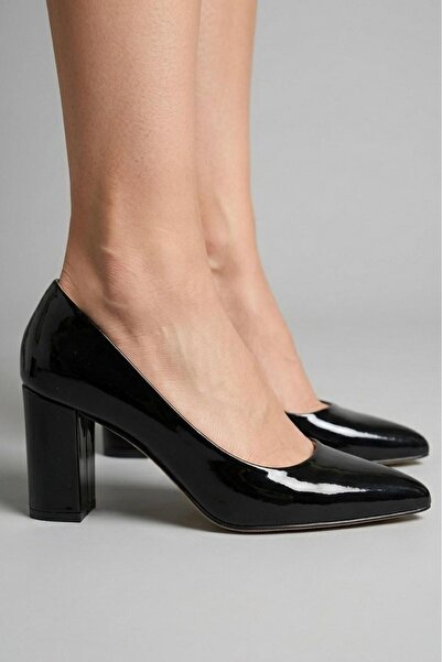 beelleshoe LARİSSA Kadın Siyah Rugan Sivri Burun Blok Topuklu Şık Stiletto Ay...