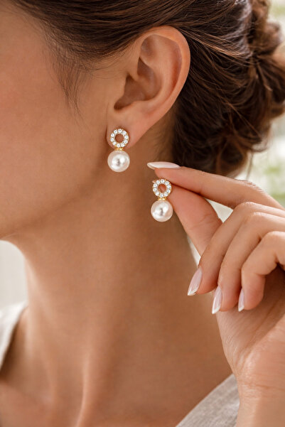 ATALYA ACCESSORY أقراط نسائية من الفولاذ مرصعة بالزركون بتفاصيل لؤلؤية - أقرا...