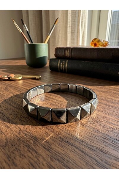 Meneva Aksesuar Hematite Natural Stone Pyramid Cut Unisex Bracelet
