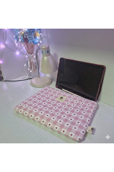 Calliopia Kalp Detaylı Kareli Pembe Kitap/Tablet kılıfı