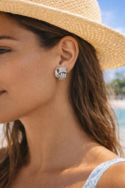 BESTYSO Lightweight Knot Form Earrings