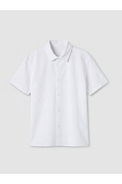 LC Waikiki Nevavm Short-Sleeved Boy's Shirt with Difference