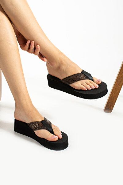 Bermody Γυναικείες κομψές σαγιονάρες παραλίας Robin Platform σε σκούρο καφέ λ...