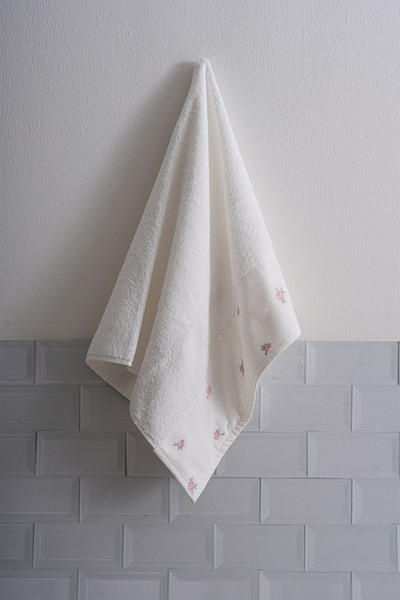 Nazik Home Πετσέτα προσώπου με κέντημα τριαντάφυλλο Flower Garden (50 x 90 εκ.)