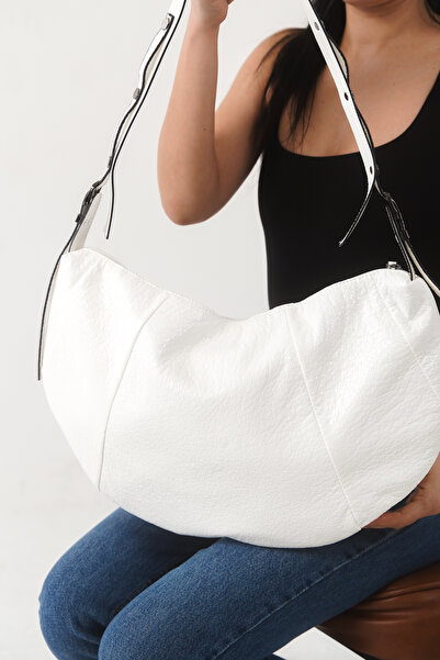 FEMME Γυναικεία Μαύρη Μπαγκέτα Snake Με σχέδιο Τσάντα ώμου Stylish Casual Τσά...