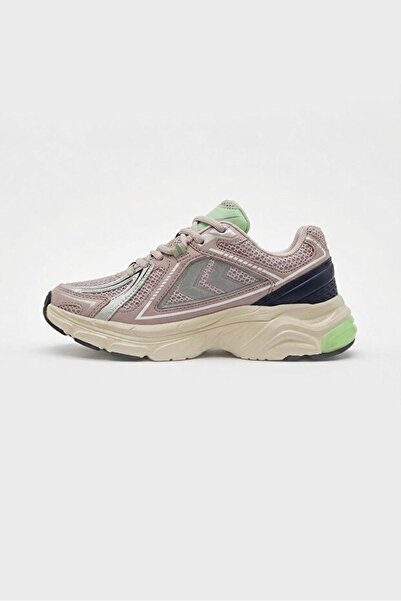hummel Performance 700 Shoes