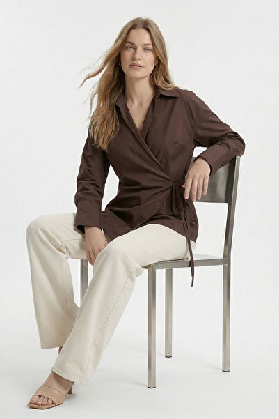 Rays Πουκάμισο με σκίσιμο στο μανίκι και δέσιμο στο πλάι σε καφέ απόχρωση 5257