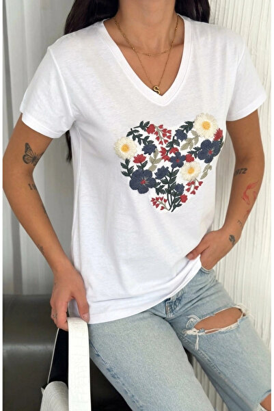 MetuCA Women's White V-Neck Heart-Shaped Flower Embroidered and Colorful Embr...