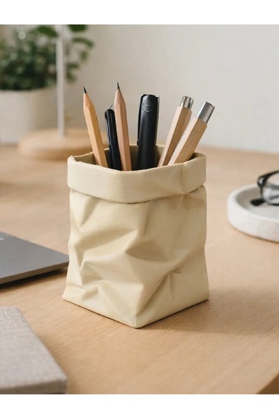 3D King Pen Holder in the Form of a Paper Bag