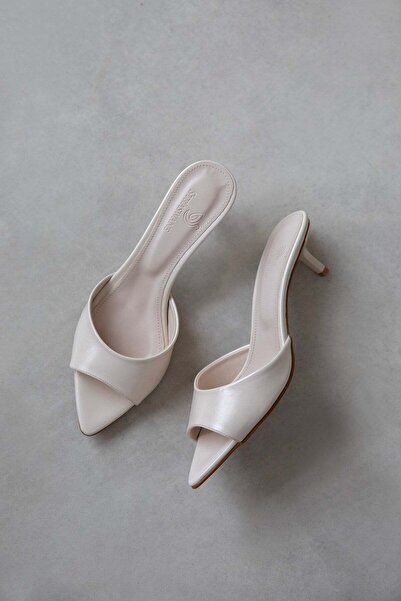 STRASWANS Randall Γυναικεία Σανδάλια με Τακούνι από Ζαρωμένο Δέρμα Μπεζ