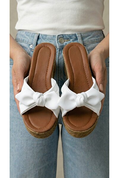 Beyond Γυναικείες Παντόφλες Πλατφόρμας με Λευκό Φιόγκο 8εκ. BYNDPWRFY01