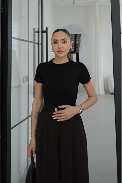 Havoş Μαύρη μπλούζα με δαντέλα στις μανσέτες