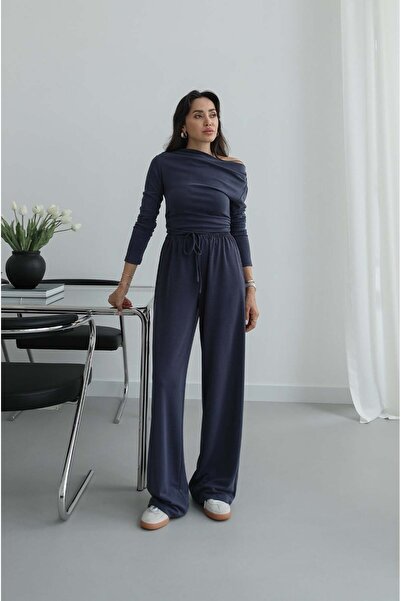 Havoş Σετ παντελονιού μπλούζας με λαιμόκοψη καγιάκ σε ναυτικό μπλε χρώμα