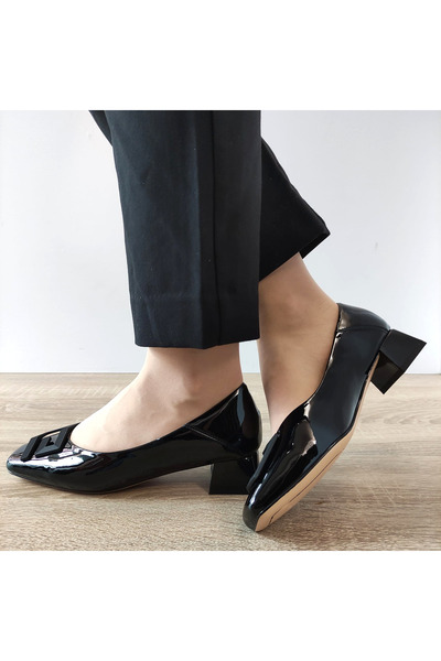 FORMAZIONE ΚΟΜΨΑ ΓΥΝΑΙΚΕΙΑ ΠΑΠΟΥΤΣΙΑ 1011-1062 ΜΑΥΡΗ ΛΑΚΑ - 37, Μαύρη λάκα