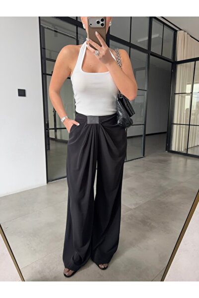 BB Bensu Buyruk Παντελόνι παλάτσο με λεπτομέρεια στη μέση, μαύρο
