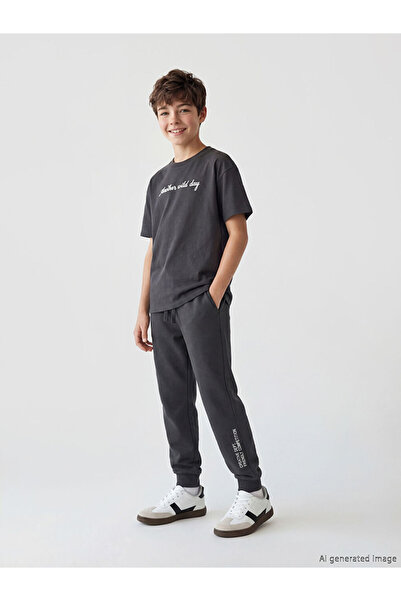 LC Waikiki Esvab • Modern & Distinctive Boys' Letter Printed Jogger Sweatpants